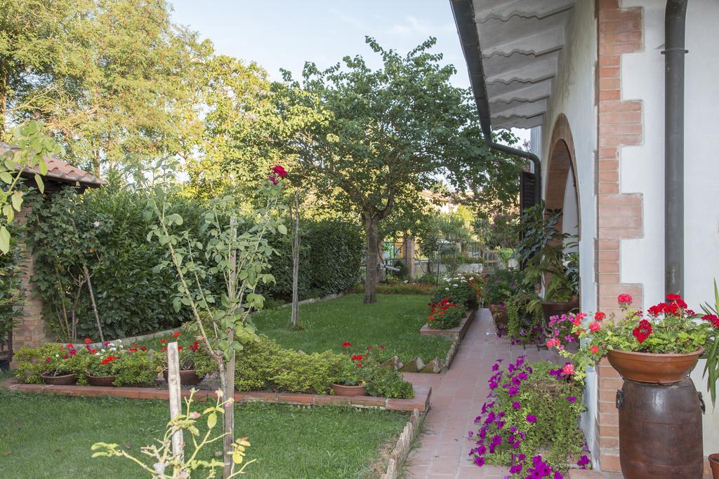 Вилла La Casa Di Gigliola Монтичиано Экстерьер фото