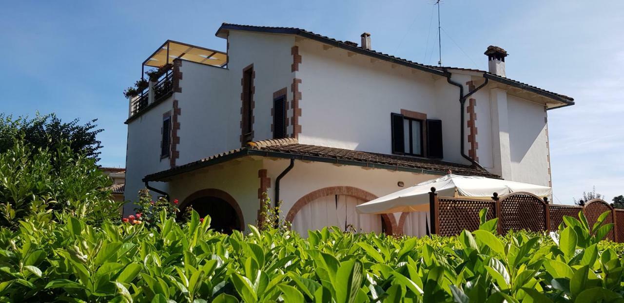 Вилла La Casa Di Gigliola Монтичиано Экстерьер фото